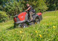Samohodne kosilice za travnjake i vrtni traktori SECO Starjet P4 4x4