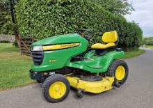 Samohodne kosilice za travnjake i vrtni traktori John Deere X320