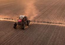 Samohodne poljske prskalice Massey Ferguson MF 525R