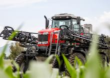 Samohodne poljske prskalice Massey Ferguson MF 9330 Plus