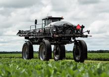 Samohodne poljske prskalice Massey Ferguson MF 9335