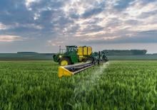 Samohodne poljske prskalice John Deere R4050i