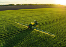Samohodne poljske prskalice John Deere R4140i 
