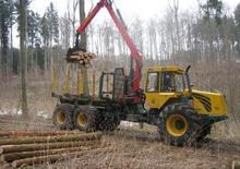 Specijalni traktori za klizanje HSM 904 F