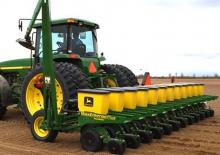 Strojevi za sjetvu John Deere 1735