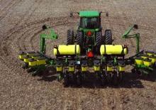 Strojevi za sjetvu John Deere 1765 Rigid