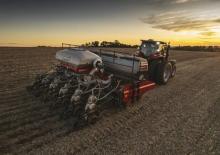 Strojevi za sjetvu Case IH 3232 Easy Riser