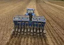 Strojevi za sjetvu New Holland PL4011