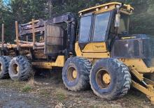 Šumski specijalni traktori Tigercat 1065