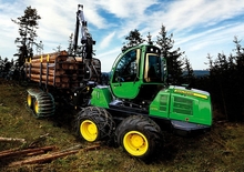 Šumski specijalni traktori John Deere 1210 E