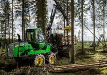 Šumski specijalni traktori John Deere 1210 G