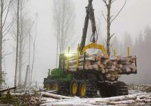 Šumski specijalni traktori John Deere 1910 G