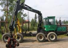 Šumski specijalni traktori Pika 728 Standard