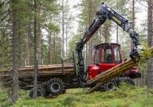 Šumski specijalni traktori Komatsu 825TX