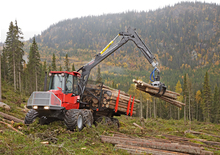 Šumski specijalni traktori Komatsu 860.4