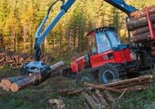 Šumski specijalni traktori Komatsu 895