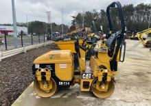 Tandem vibracijski valjci Caterpillar CB 114