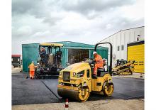 Tandem vibracijski valjci Caterpillar CB2.5