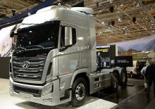 Tegljači - tegljačke jedinice Hyundai Commercial Vehicles P520.64 D6CE52