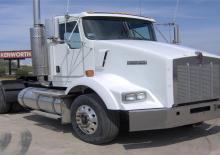 Tegljači - tegljačke jedinice Kenworth T800 Aerocab 62” Flat Top MX15 6x4