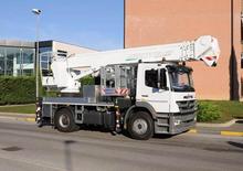 Teleskopske dizalice sa granom montirane na kamion Multitel MJ 320