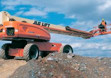 Teleskopska podizna platforma na gusjenicama JLG 1350SJP