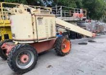 Teleskopska podizna platforma na gusjenicama JLG 60 HT