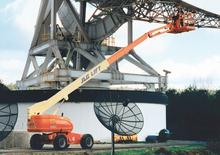 Teleskopska podizna platforma na gusjenicama JLG 660SJ