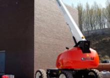 Teleskopska podizna platforma na gusjenicama Snorkel T46JRT