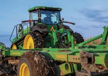 Traktori na gusjenicama John Deere 8RT 310