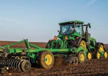 Traktori na gusjenicama John Deere 8RX 310