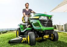 Samohodne kosilice za travnjake i vrtni traktori John Deere X380