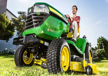 Samohodne kosilice za travnjake i vrtni traktori John Deere X590