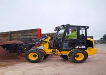 Utovarivači na kotačima JCB 403
