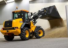 Utovarivači na kotačima JCB 411 HT