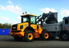 Utovarivači na kotačima JCB 411