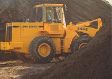 Utovarivači na kotačima John Deere Construction 444 E