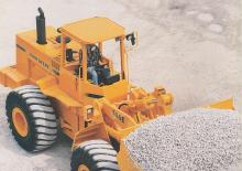 Utovarivači na kotačima John Deere Construction 744 E