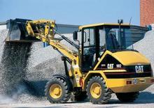 Utovarivači na kotačima Caterpillar 902