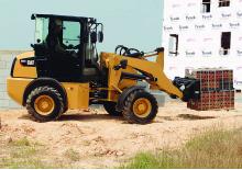 Utovarivači na kotačima Caterpillar 904 H