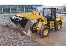 Utovarivači na kotačima Caterpillar 918M