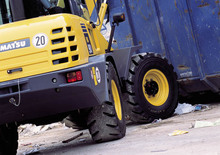 Utovarivači na kotačima Komatsu WA90-3