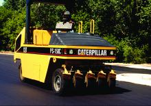 Valjci s gumenim kotačima Caterpillar PS 150