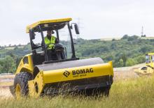 Valjci s jednim bubnjem Bomag BW 211 DH-5