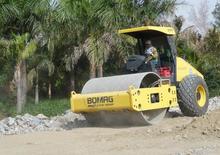 Valjci s jednim bubnjem Bomag BW 212 D-40