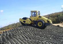 Valjci s jednim bubnjem Bomag BW 214 PDH-4