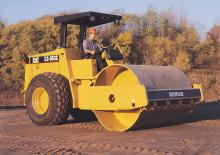 Valjci s jednim bubnjem Caterpillar CP-563C