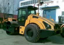 Valjci s jednim bubnjem YTO LT620B