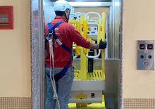 Vertikalna podizna platforma s jednim jarbolom Faraone Elevah 40 B 