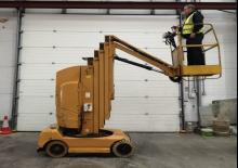 Vertikalna podizna platforma s jednim jarbolom Manlift-Toucan Toucan 1100